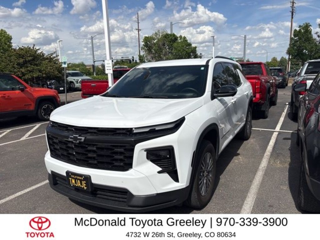 Used 2025 Chevrolet Traverse LT SUV