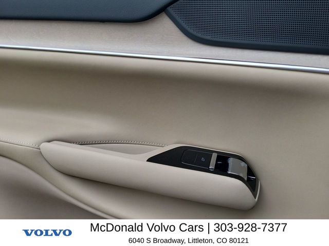 2025 Volvo EX90 Plus - Photo 15