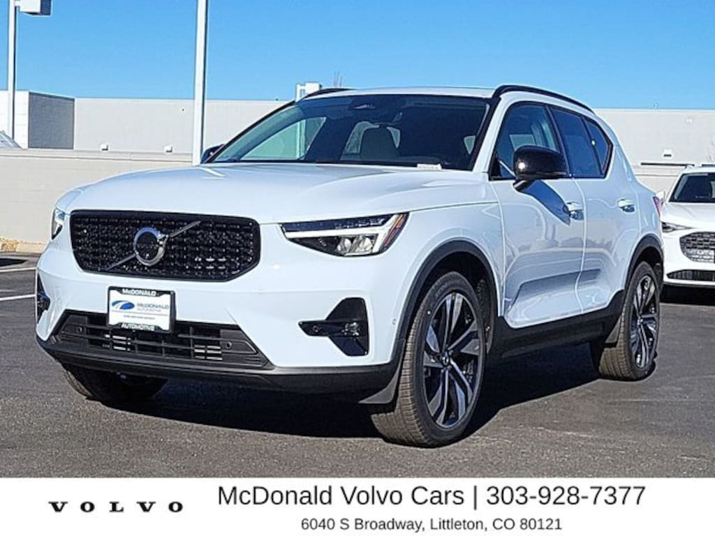 New 2026 Volvo XC40 B5 Plus SUV