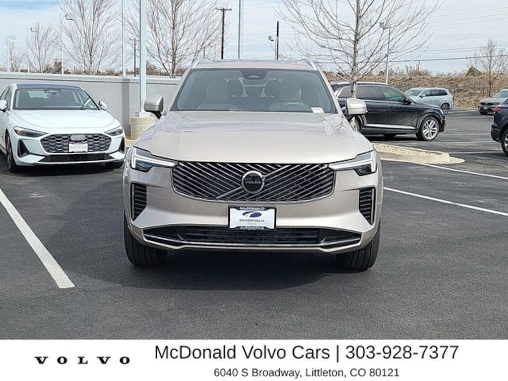 New 2026 Volvo XC90 B6 Core SUV