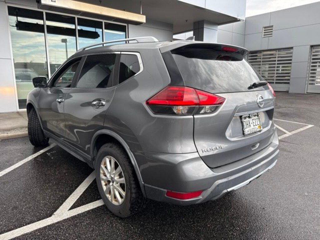 Used 2017 Nissan Rogue SV SUV