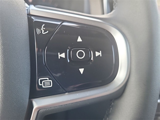 2025 Volvo XC90 Plus - Photo 23