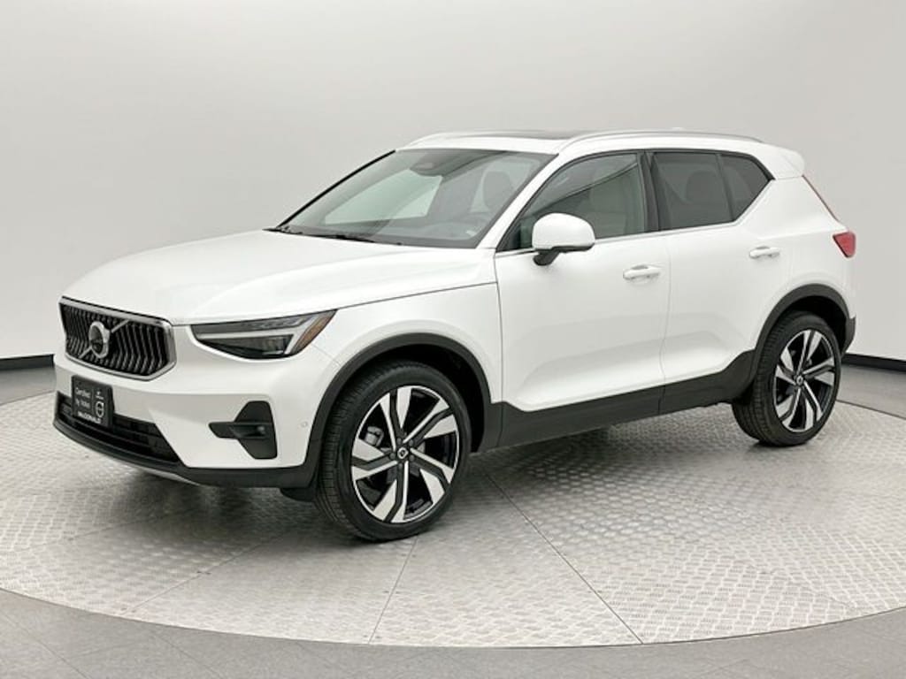 Certified 2023 Volvo XC40 B5 AWD Ultimate Bright SUV