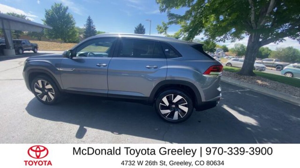 Used 2024 Volkswagen Atlas Cross Sport 2.0T SE w/Technology SUV
