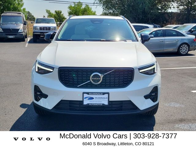 2026 Volvo XC40 Plus - Photo 8