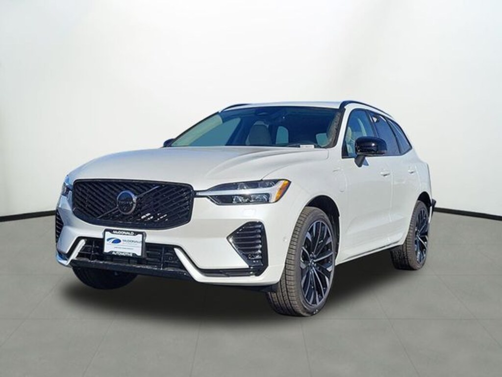 New 2026 Volvo XC60 plug-in hybrid T8 Ultra SUV