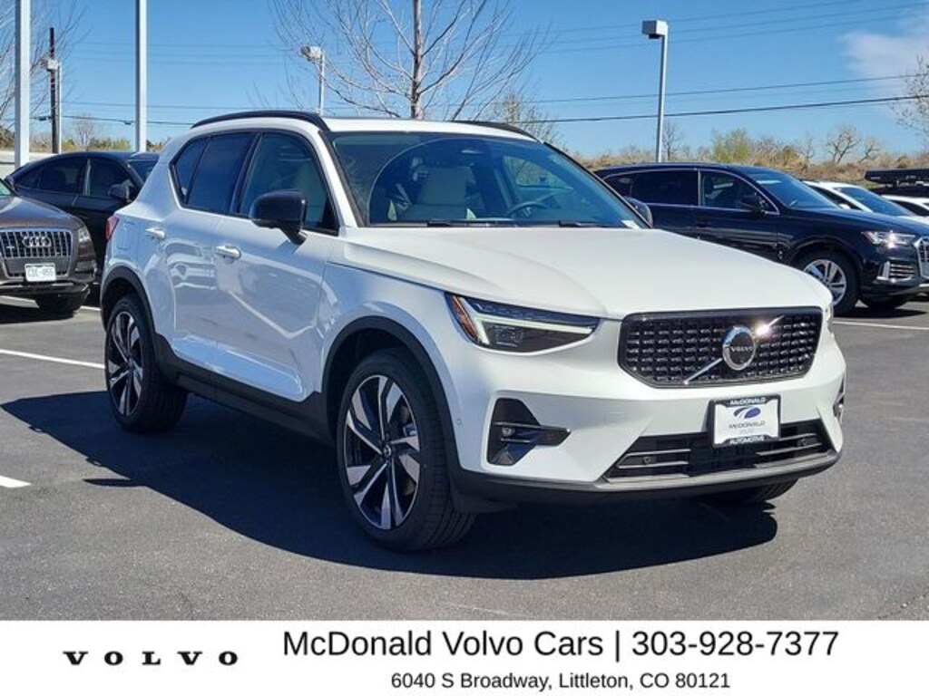 New 2026 Volvo XC40 B5 Ultra SUV