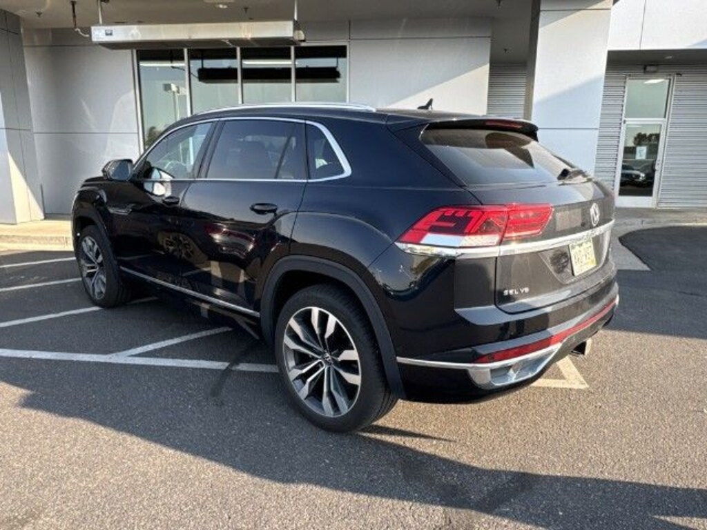 Used 2023 Volkswagen Atlas Cross Sport 3.6L V6 SEL Premium R-Line SUV