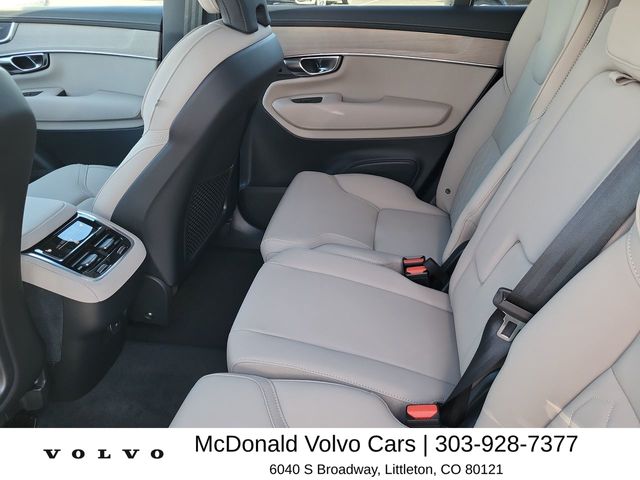 2025 Volvo XC90 Core - Photo 13