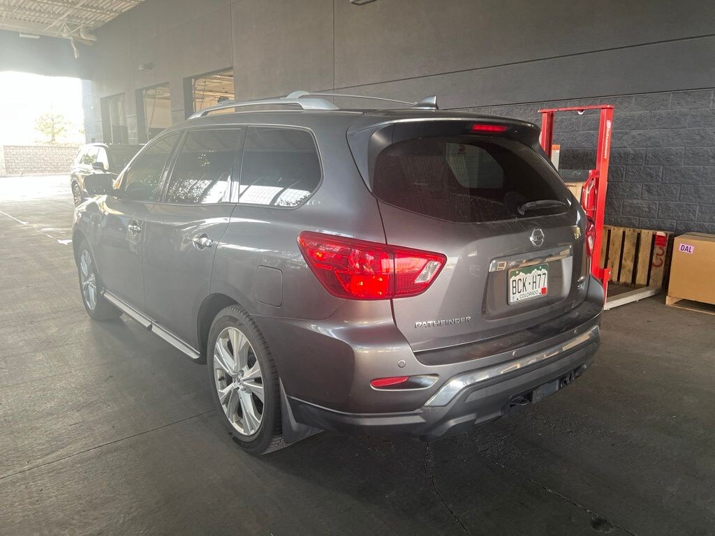 Used 2019 Nissan Pathfinder SL SUV