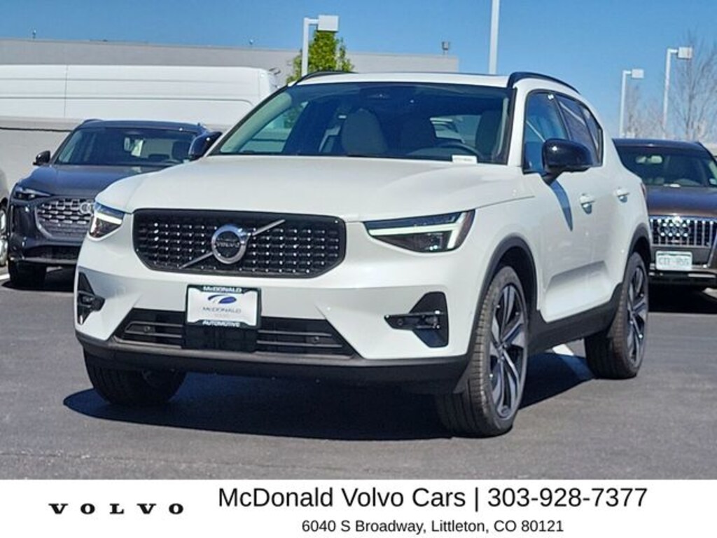 New 2026 Volvo XC40 B5 Ultra SUV