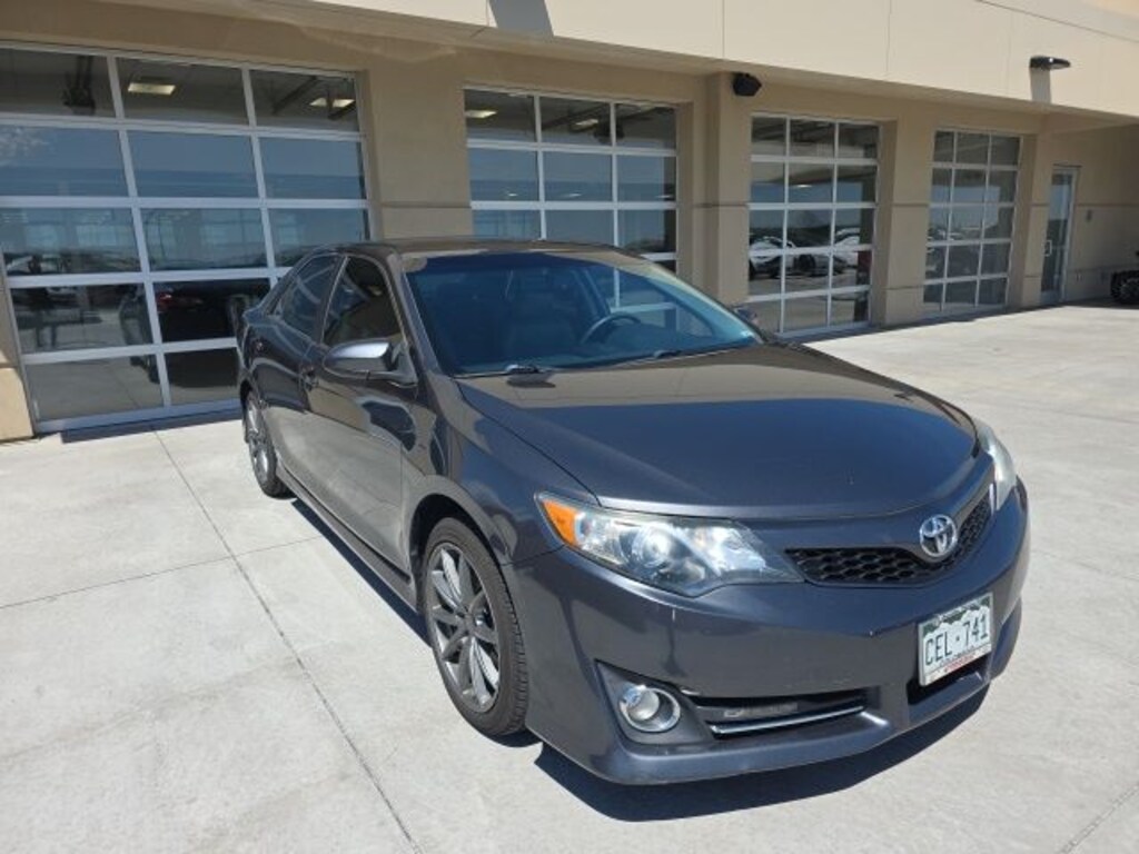Used 2013 Toyota Camry SE V6 Sedan