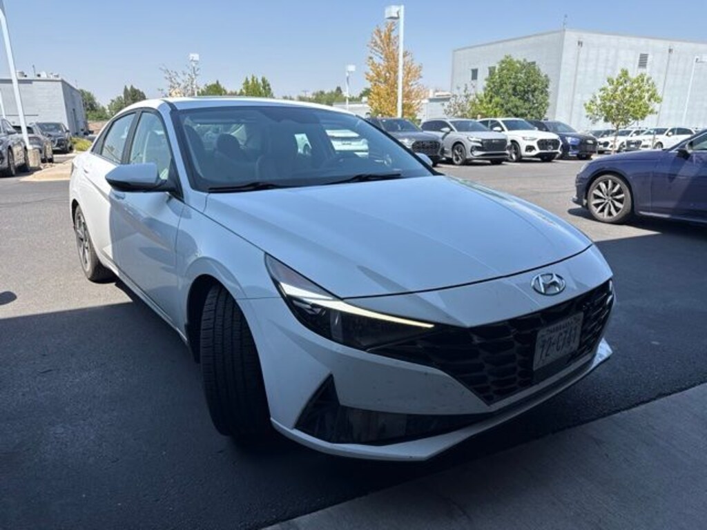 Used 2022 Hyundai Elantra Hybrid Limited Sedan