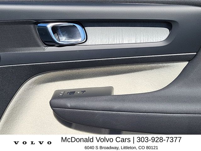 2026 Volvo XC40 Plus - Photo 18