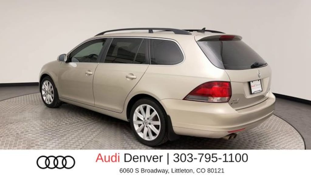 Used 2013 Volkswagen Jetta SportWagen 2.0L TDI w/Sunroof/Navigation Wagon