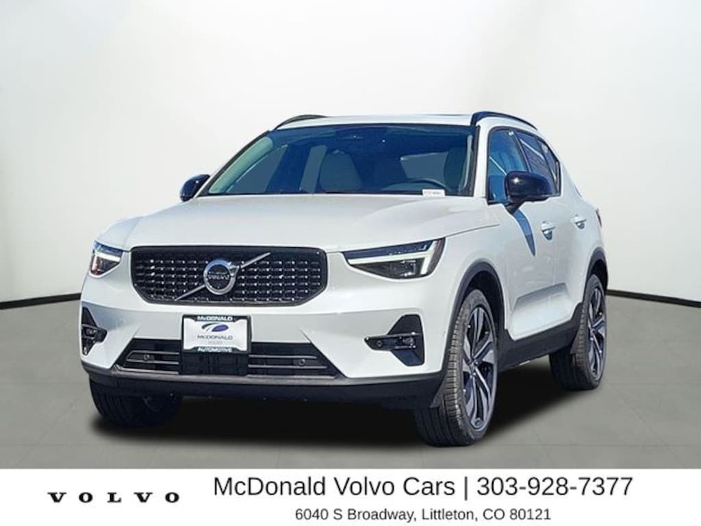 New 2026 Volvo XC40 B5 Ultra SUV