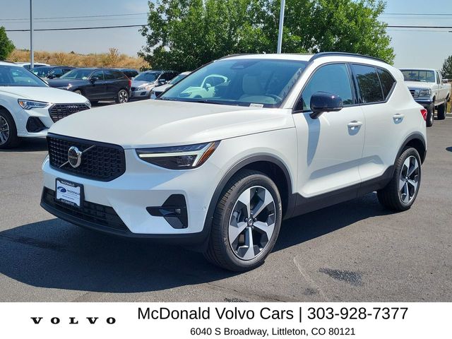 2026 Volvo XC40 Plus - Photo 9