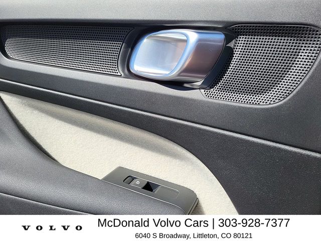 2026 Volvo XC40 Plus - Photo 15