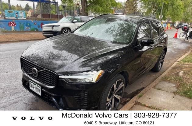 2023 Volvo XC60 B6 Ultimate Dark Theme AWD's photo