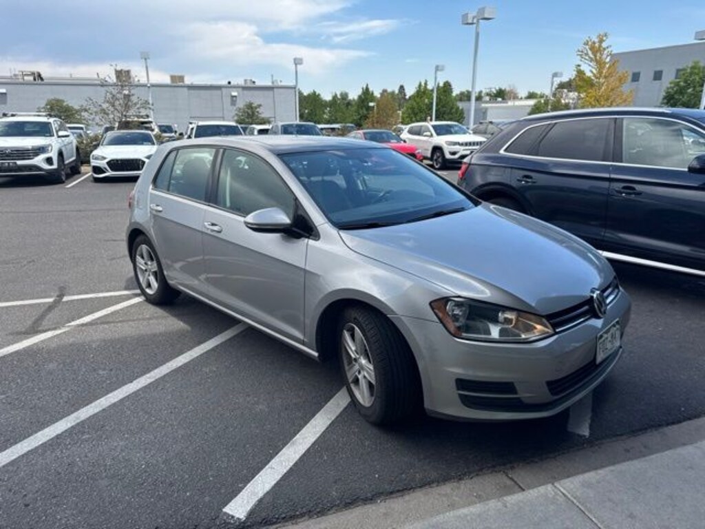 Used 2017 Volkswagen Golf TSI S 4-Door Hatchback