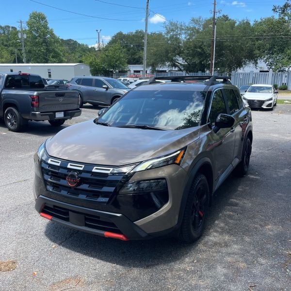 2025 Nissan Rogue Rock Creek AWD's photo