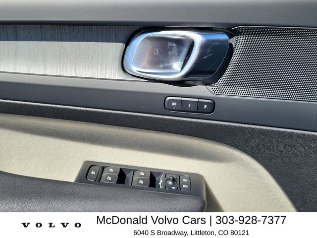 2026 Volvo XC40 Plus - Photo 10