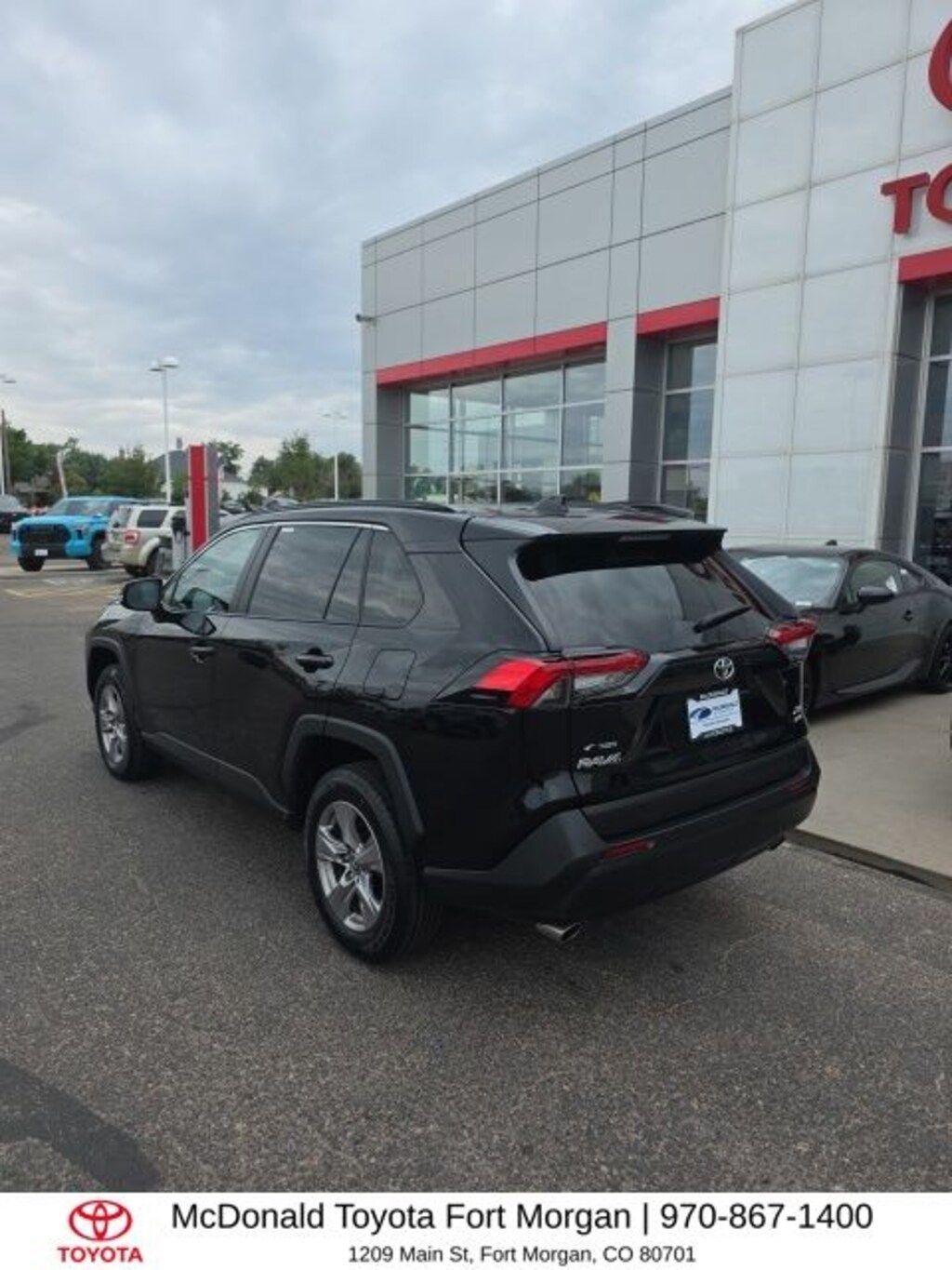 Used 2025 Toyota RAV4 XLE SUV