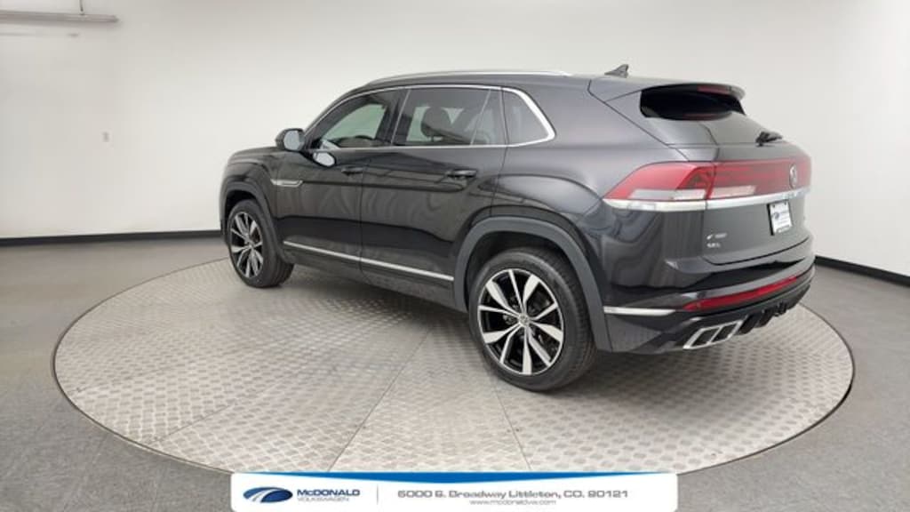 Used 2024 Volkswagen Atlas Cross Sport 2.0T SEL Premium R-Line SUV
