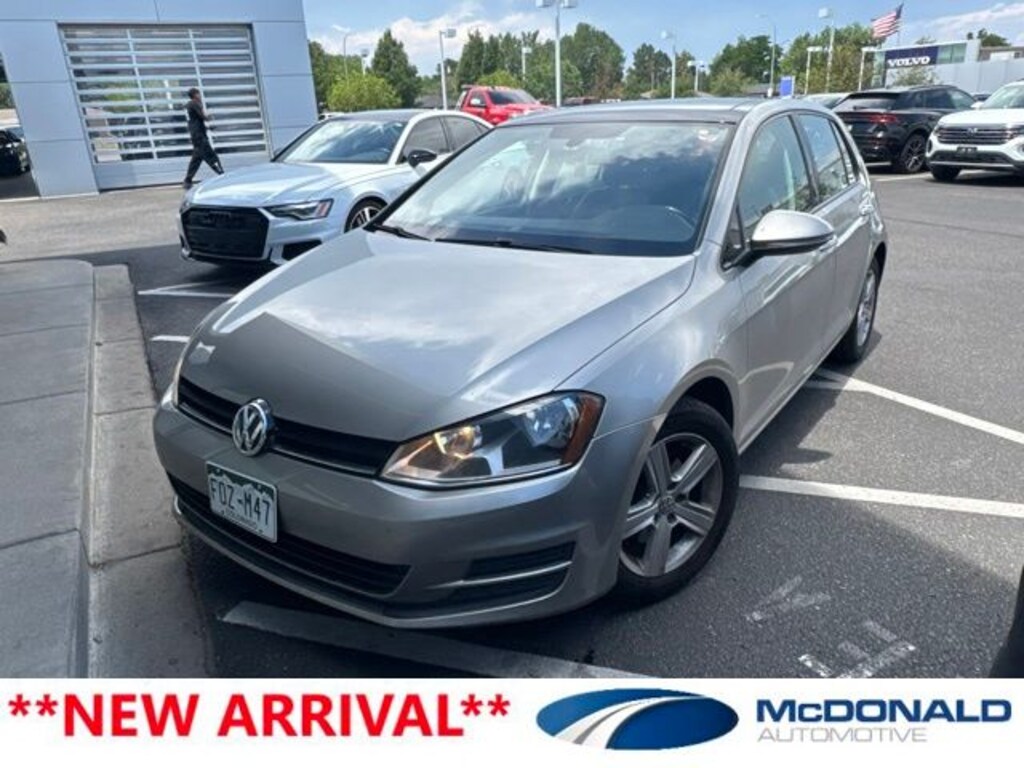 Used 2017 Volkswagen Golf TSI S 4-Door Hatchback