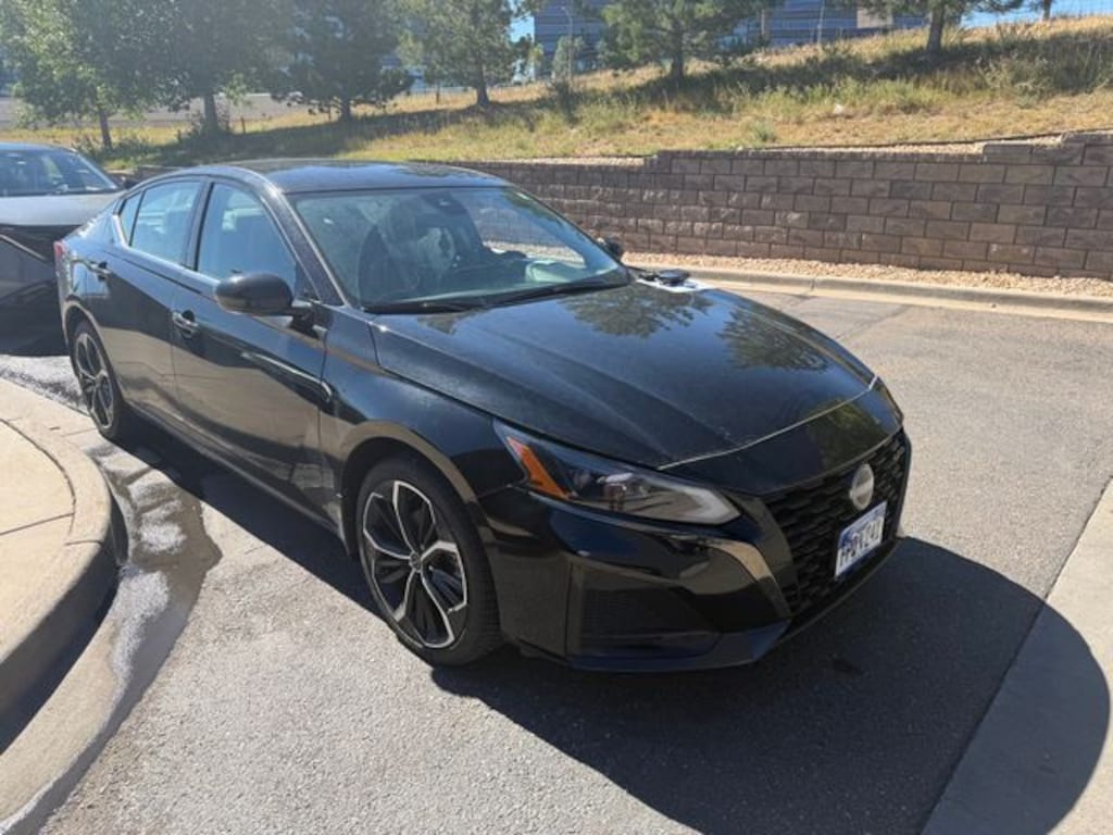 Used 2023 Nissan Altima 2.5 SR Sedan