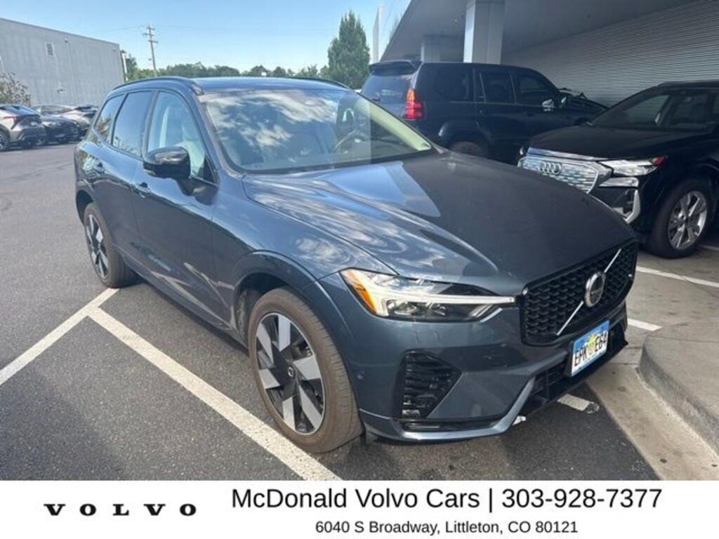 Used 2025 Volvo XC60 plug-in hybrid T8 Plus SUV
