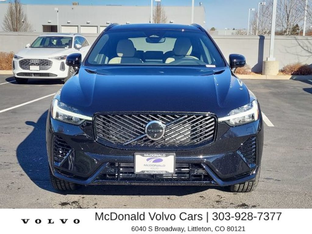 New 2026 Volvo XC60 plug-in hybrid T8 Plus SUV