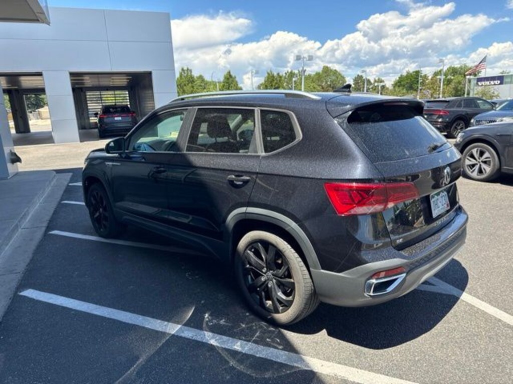 Used 2022 Volkswagen Taos 1.5T SE 4MOTION SUV