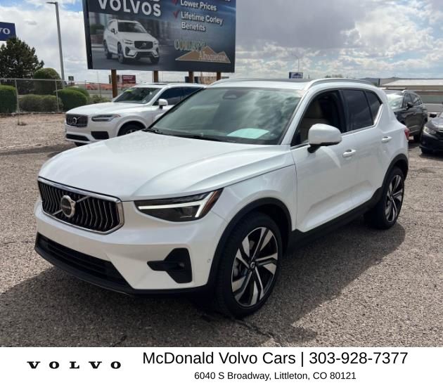 2023 Volvo XC40 B5 Ultimate Bright AWD's photo