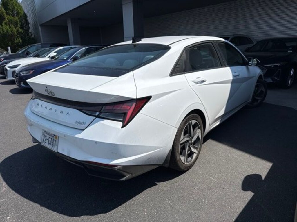 Used 2022 Hyundai Elantra Hybrid Limited Sedan