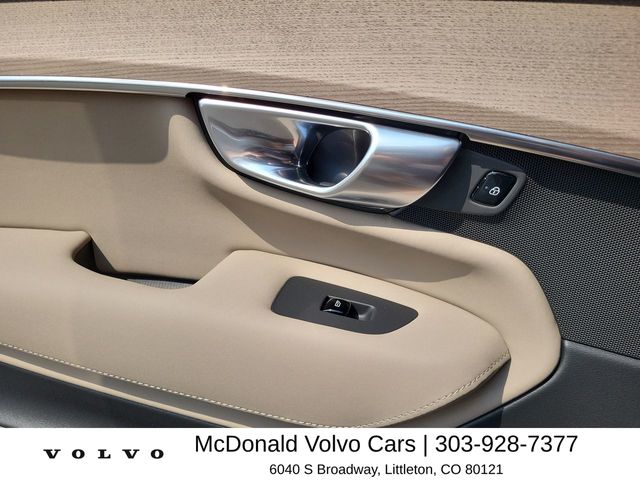 2026 Volvo XC90 Plus - Photo 15