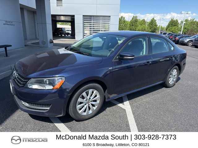 2015 Volkswagen Passat's photo