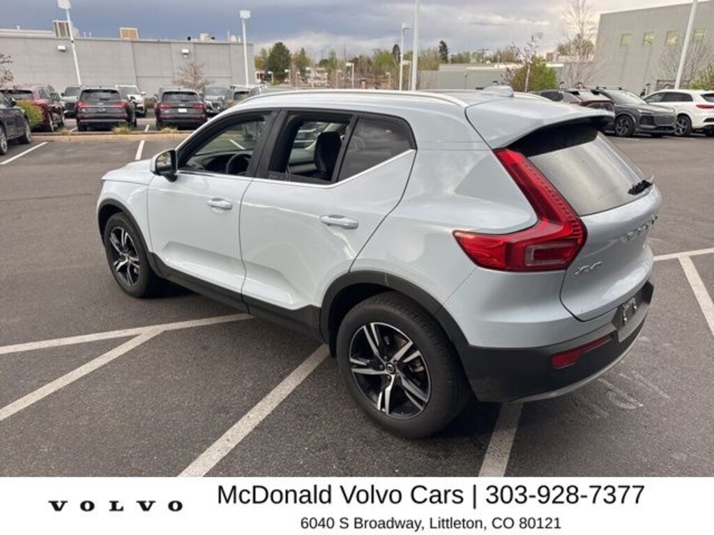 Used 2025 Volvo XC40 B5 Core Bright Theme SUV