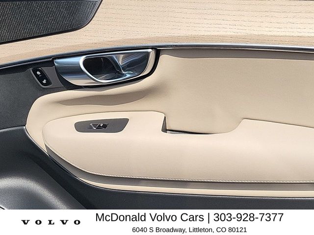 2026 Volvo XC90 Plus - Photo 18
