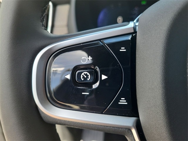 2025 Volvo XC90 Plus - Photo 22