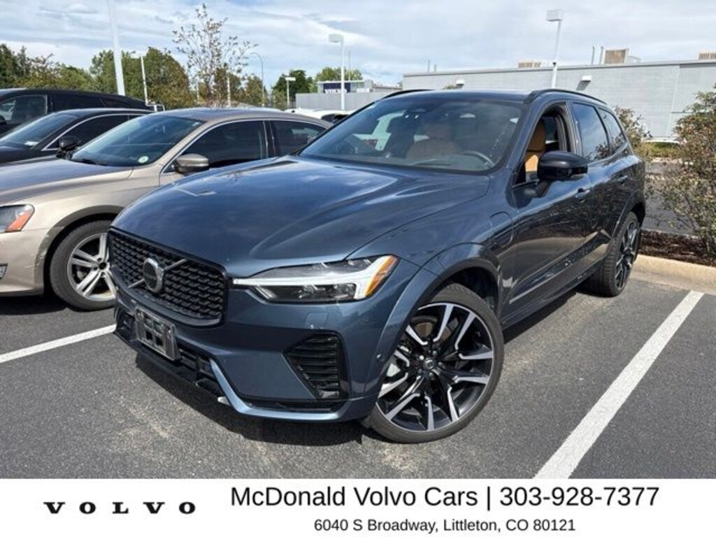 Used 2024 Volvo XC60 plug-in hybrid T8 Ultimate Dark SUV
