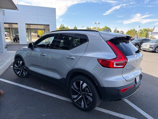 Used 2024 Volvo XC40 B5 Plus Dark SUV