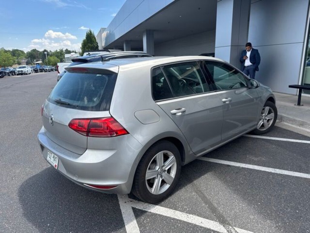 Used 2017 Volkswagen Golf TSI S 4-Door Hatchback