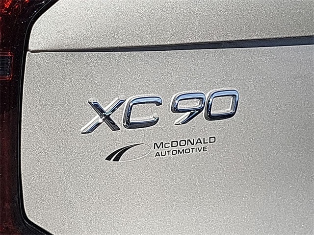 2025 Volvo XC90 Plus - Photo 16