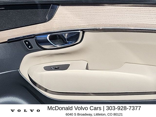 2026 Volvo XC90 Plus - Photo 18