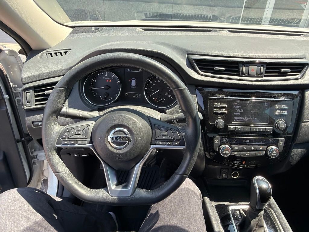 Used 2017 Nissan Rogue SV SUV