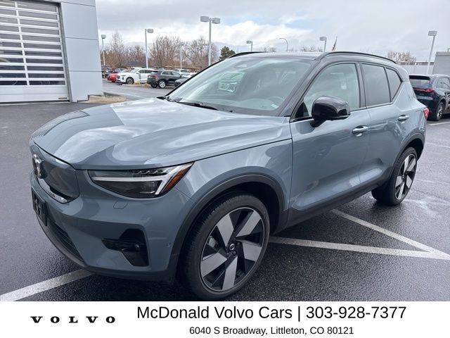 2023 Volvo XC40