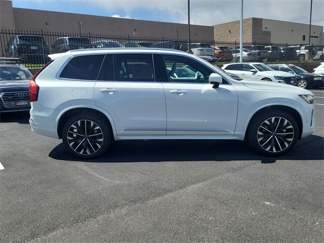 2025 Volvo XC90 Plus - Photo 6