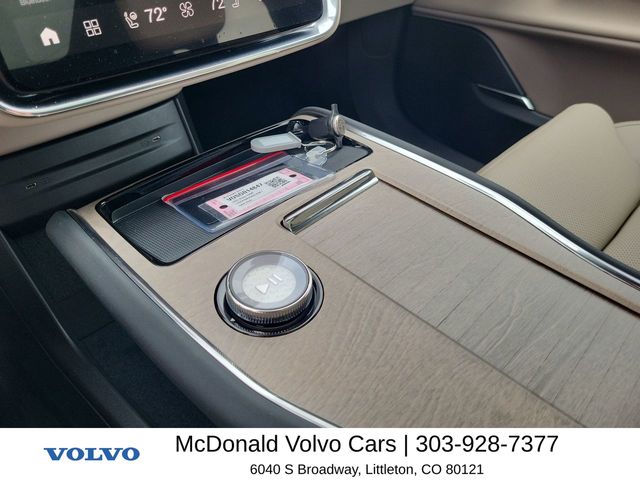 2025 Volvo EX90 Plus - Photo 24