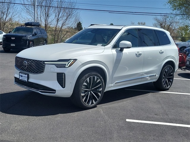 2025 Volvo XC90 Plus - Photo 9
